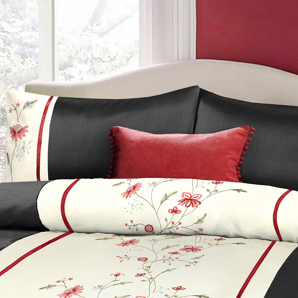 Intimates Sapphire Single Black and Cream Reversible Duvet Cover Set Image 2