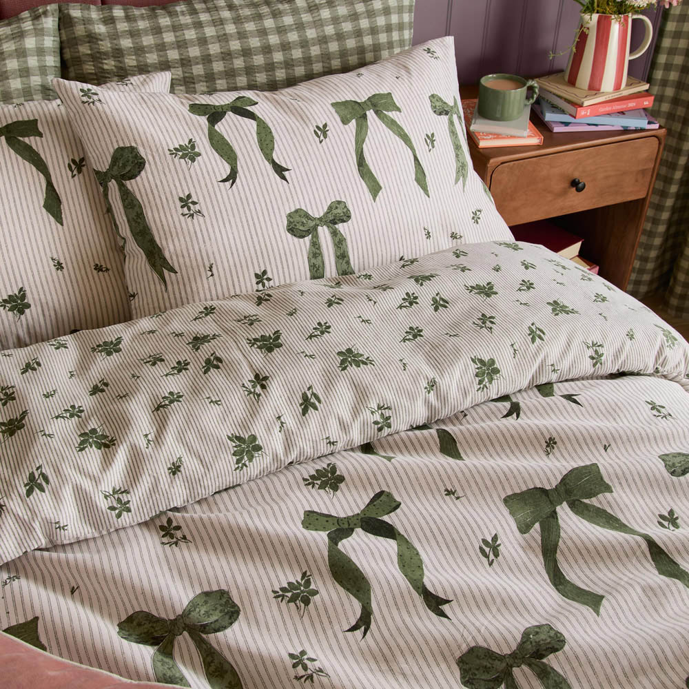 Furn Christmas Belle Stripe Double Evergreen Reversible Duvet Cover Set Image 3