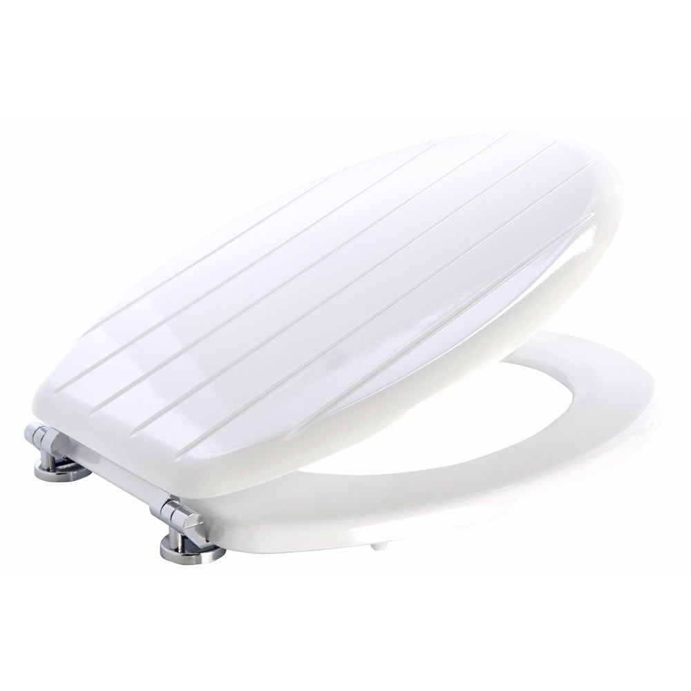 Wilko Tongue and Groove Effect White Toilet Seat Image 2