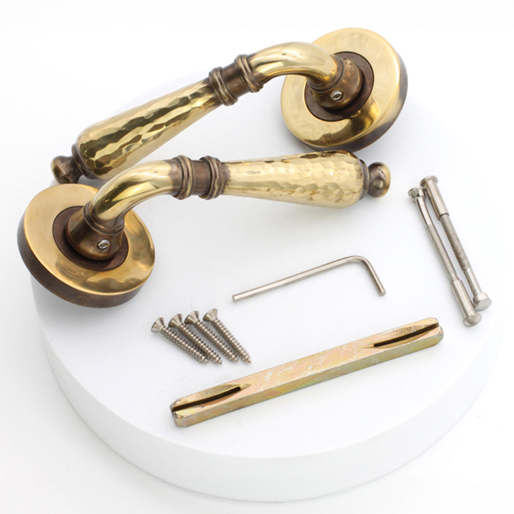 Spira Brass Hammered Hazel Aged Brass Lever On Rose Door Handle 2 Pack Image 4