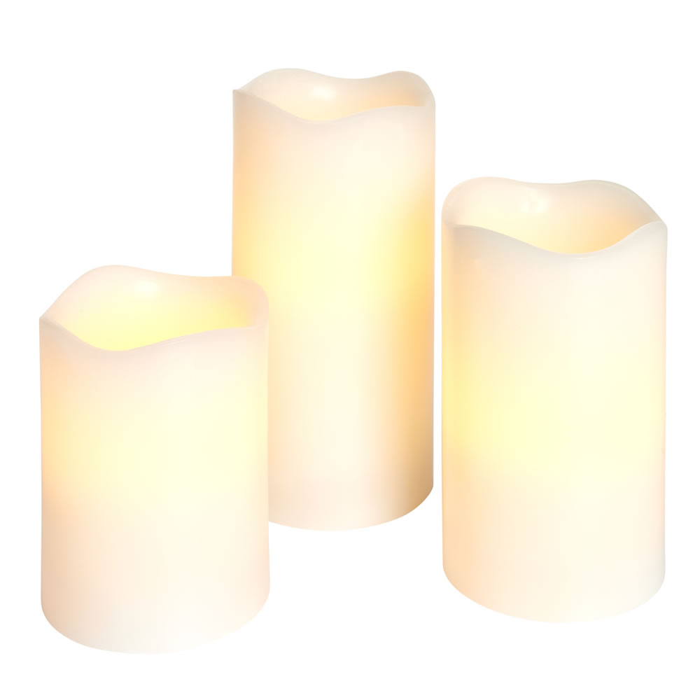 Wilko Pillar Candle LED 3pk Wilko