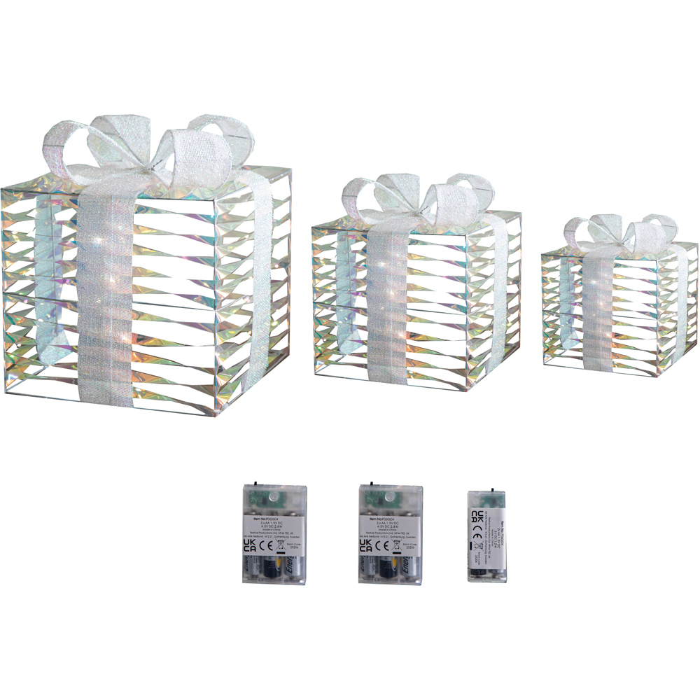 Samuel Alexander 90 Warm White LED Light Up Star Shimmer Christmas Parcel Decoration 3 Pack Image 9
