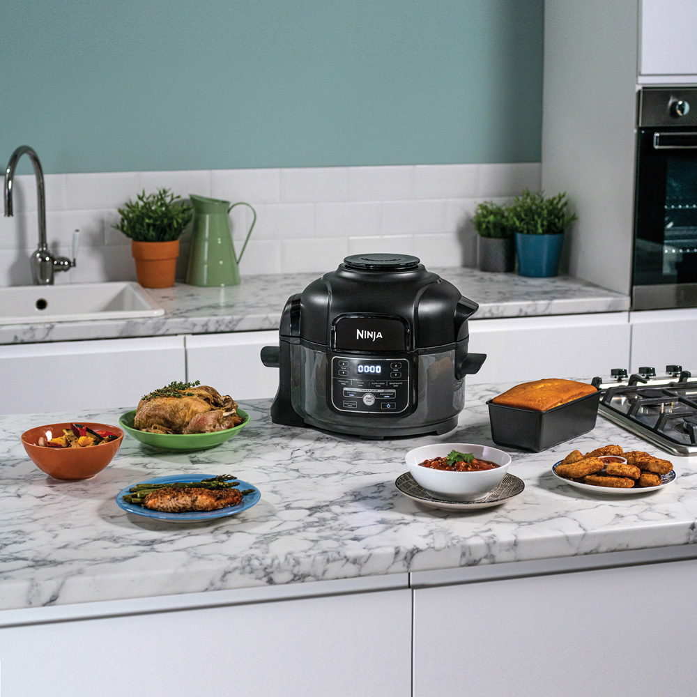Ninja Foodi Mini OP100UK Black 4.7L Multifunction Cooker 1460W Image 2