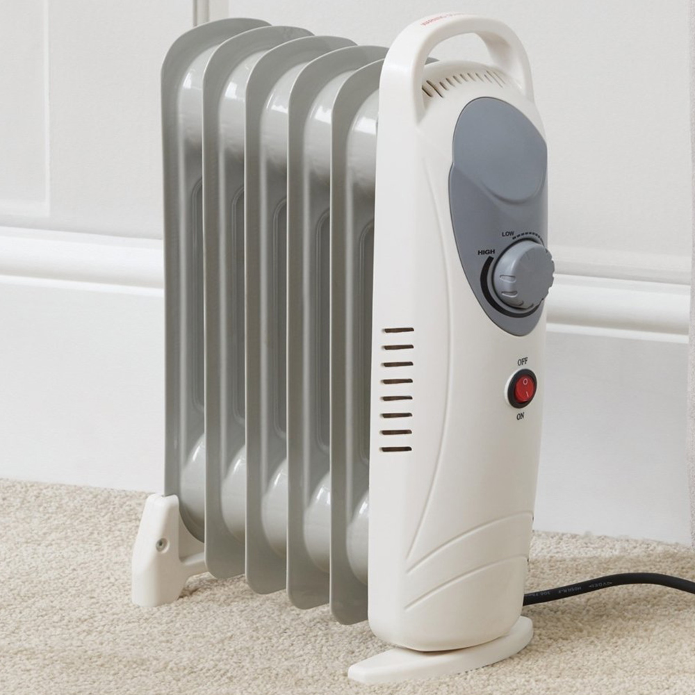 World's Small Radiator White 6 Fin Mini Oil Filled Radiator | Wilko