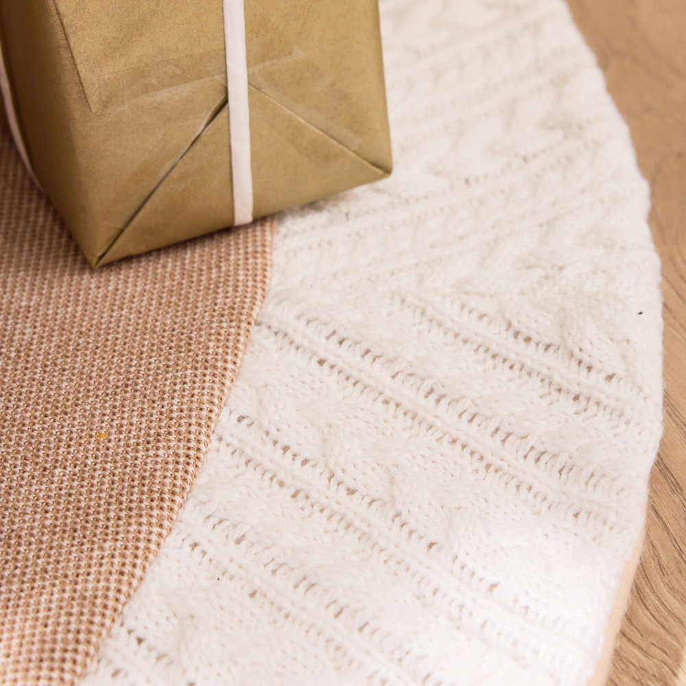 Dibor Beige and White Jute Snowflake Christmas Tree Skirt 120cm Image 3