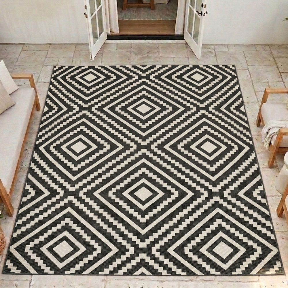 Portland Rugstyle Black Large Diamond Rug 120 x 170cm Image 1