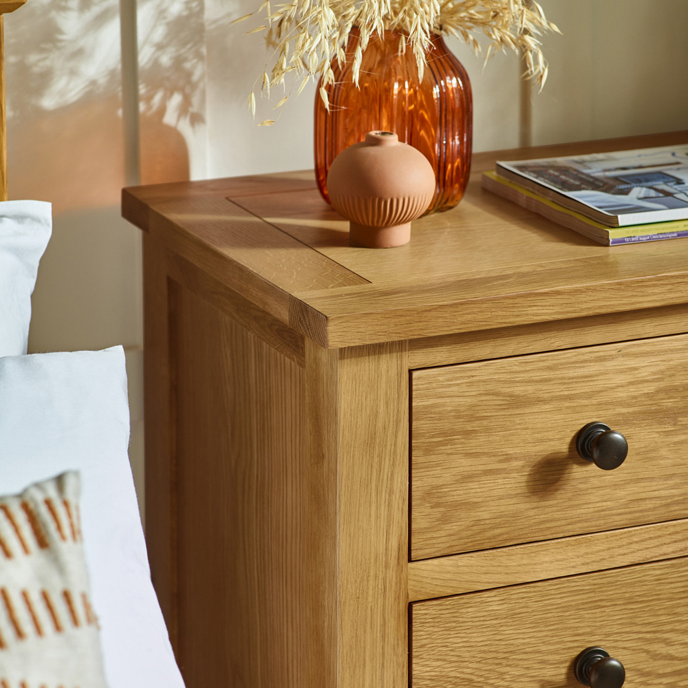 Julian Bowen Marlborough 4 Drawer White Oak Chest of Drawers Image 4