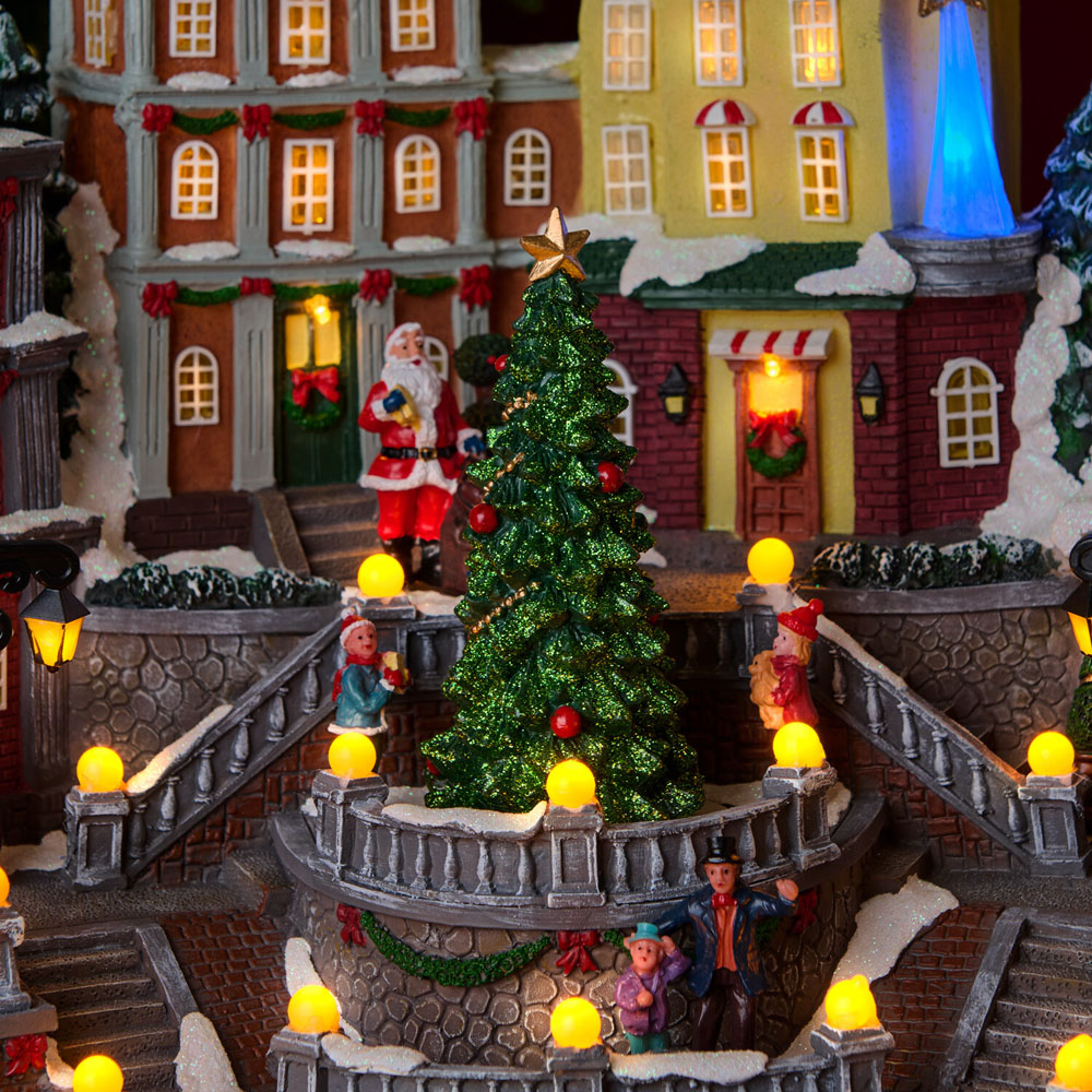 Traditional Christmas Town Model Image 4
