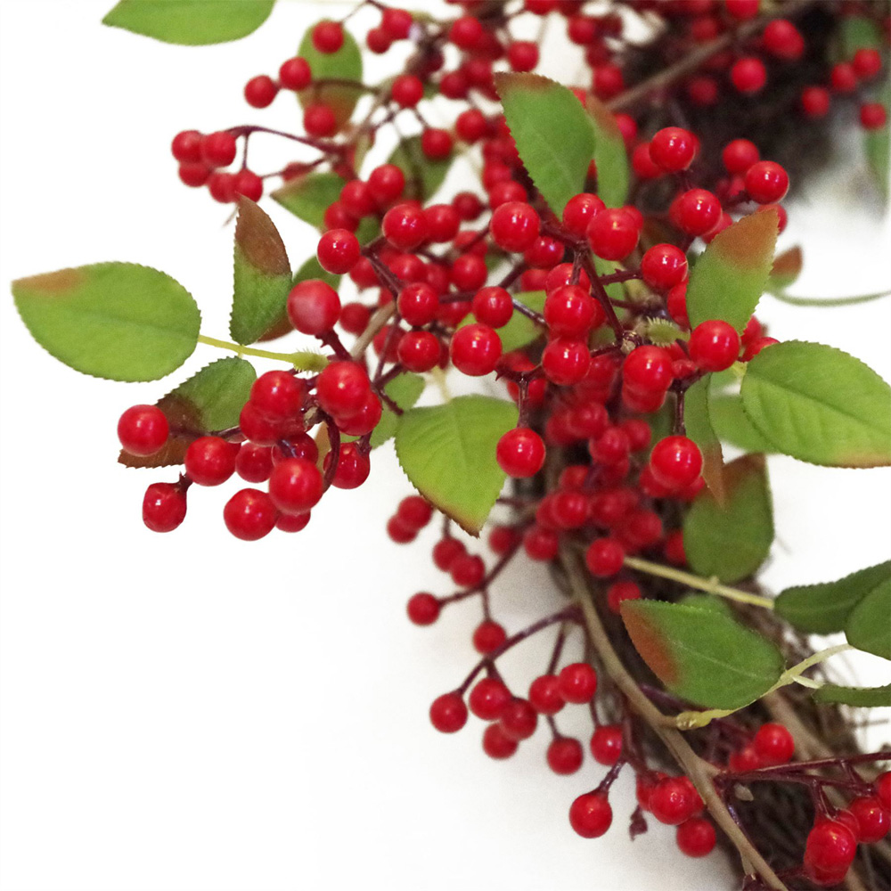 Leaf Christmas Red Berry Floristry Wreath 60cm Image 4
