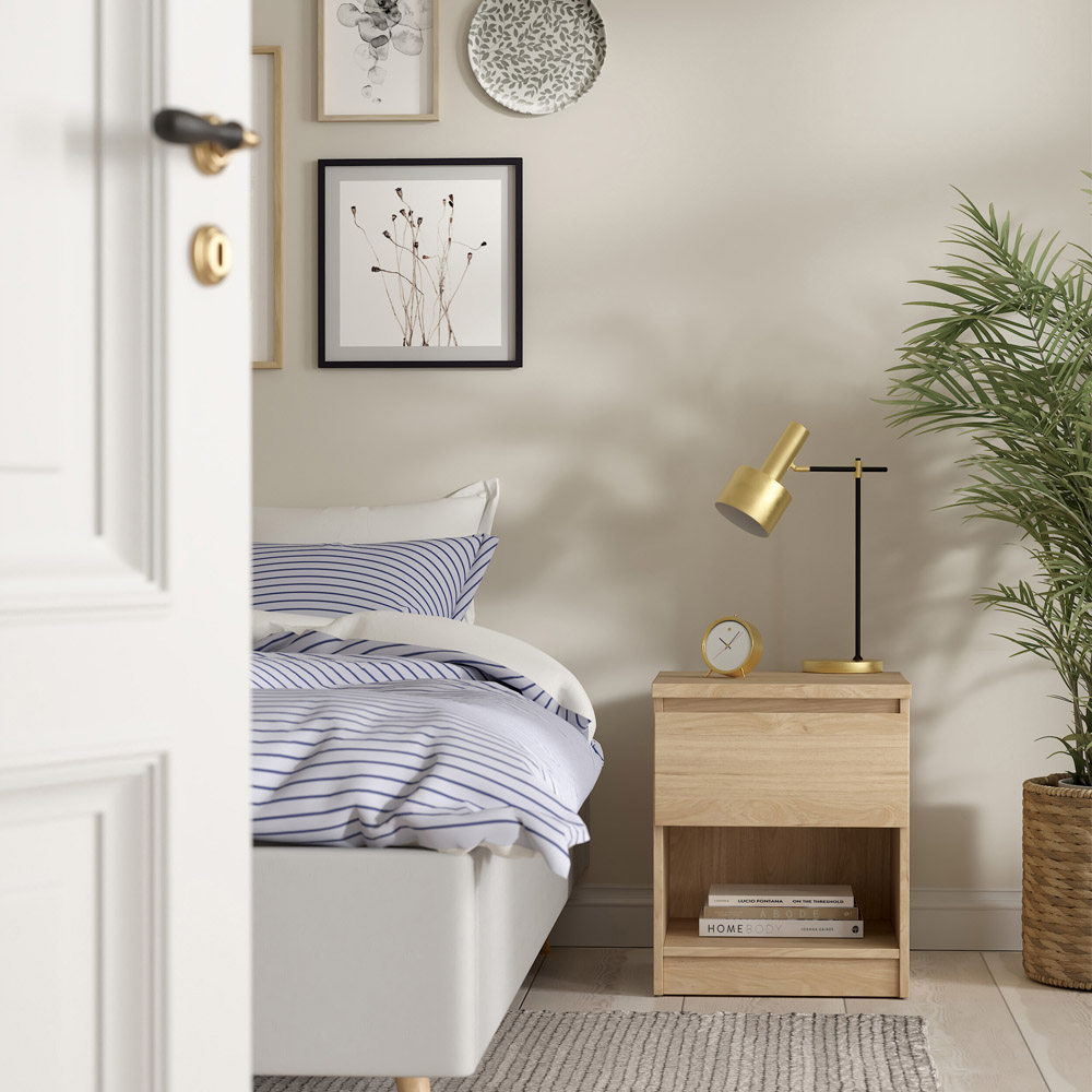 Florence Single Drawer Single Shelf Jackson Hickory Oak Bedside Table Image 6