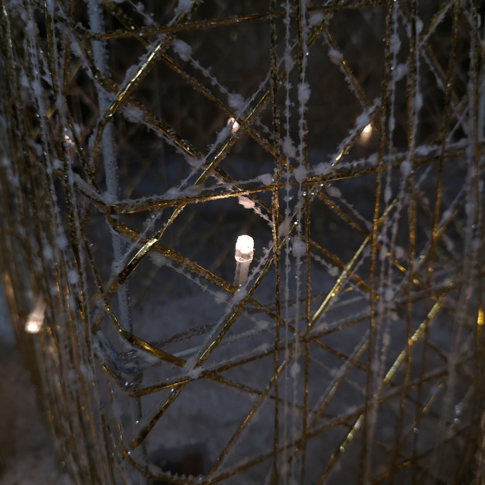 Samuel Alexander White and Gold LED Gift Box Christmas Decoration 3 Pack Image 2