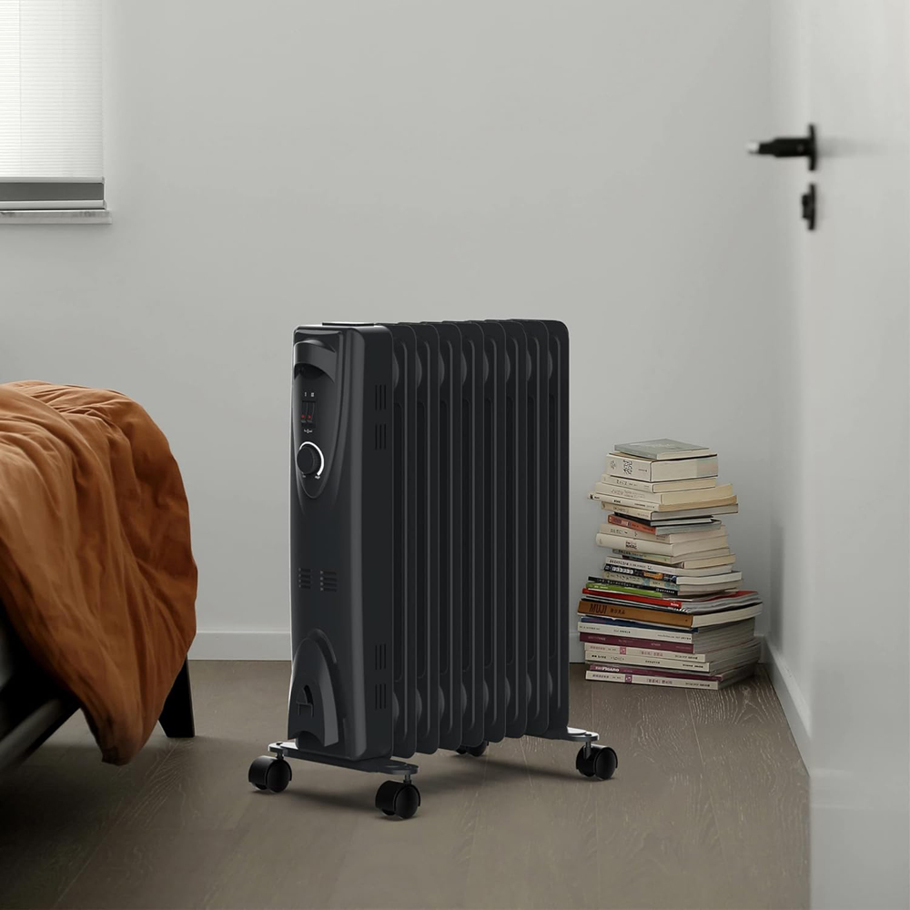 Mylek Black Oil Filled Heater 2000W Image 2