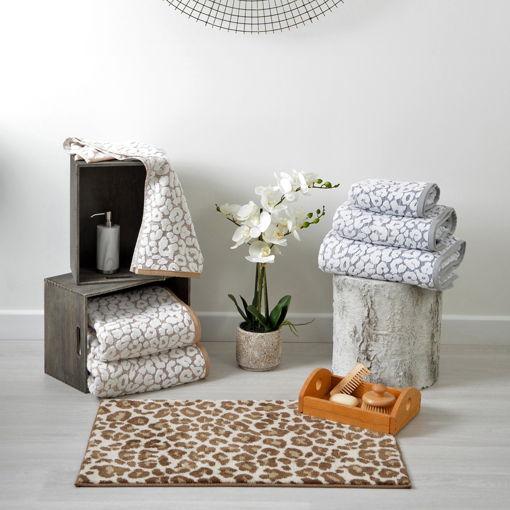 Allure Bath Fashions Luxury Jacquard Natural Leopard Bath Sheet Image 2