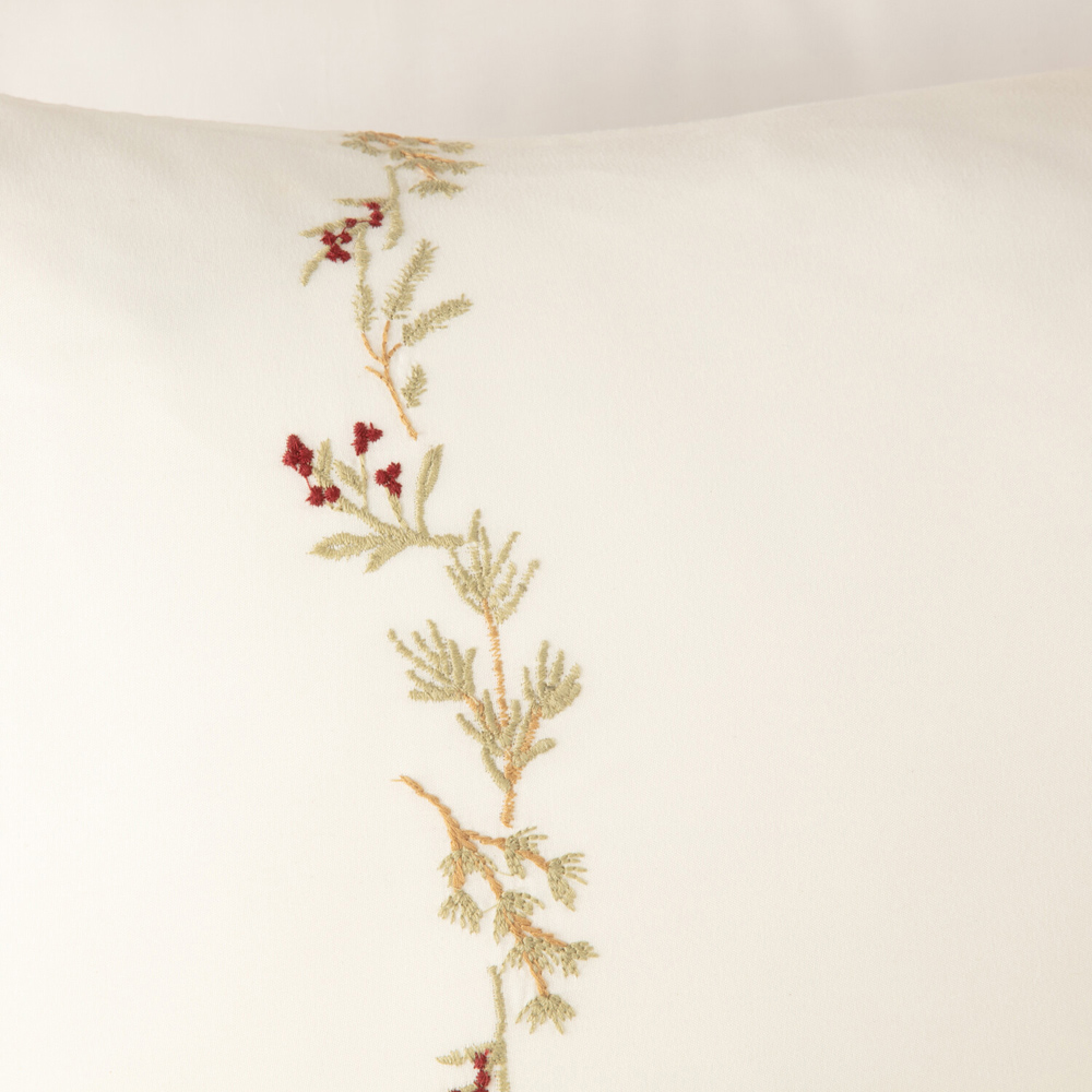 Embroidered Foliage Duvet Set White Superking Image 3