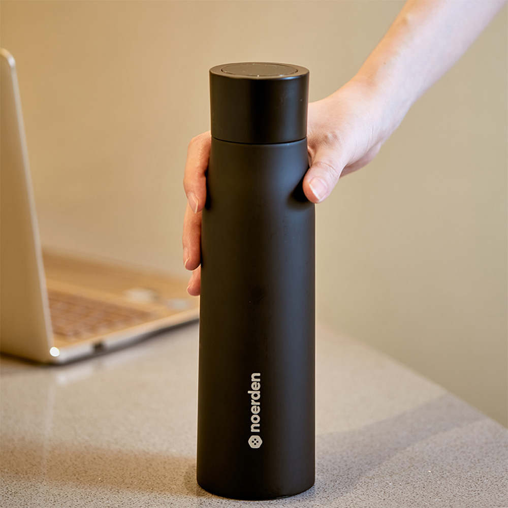Noerden Liz Plus Black Smart Water Bottle Image 2