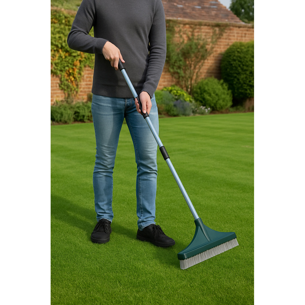 Avilo Artificial Grass Rake Image 2