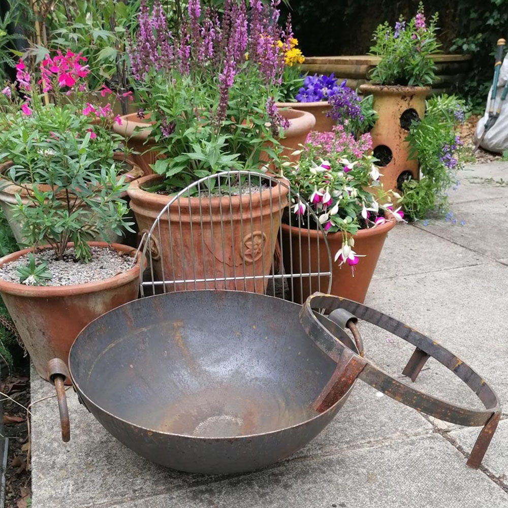 Inspirational Gifting Rustic Hand Made Steel Kadai BBQ and Fire Pit with Stand and Grill 40cm Image 4