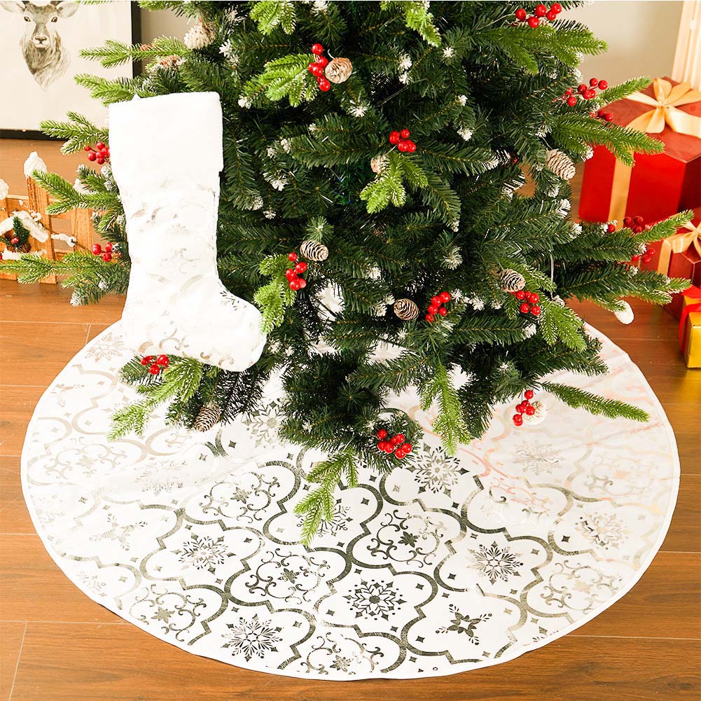 Living and Home White Round Christmas Tree Base Skirt with Stocking | Wilko