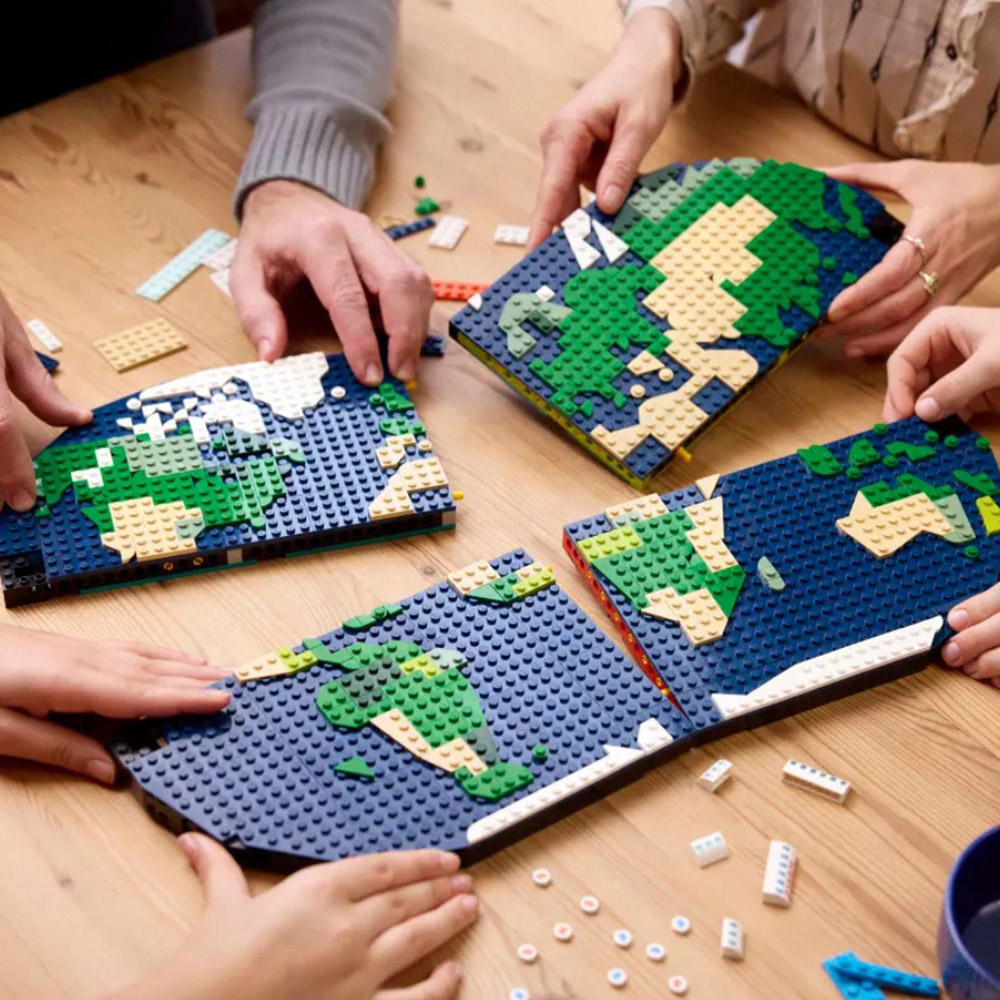 LEGO 41838 Travel Moments Image 6