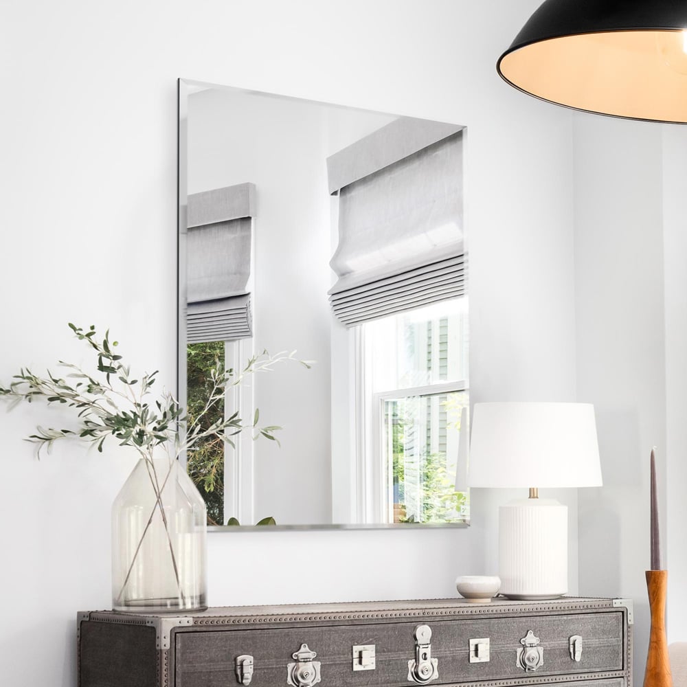 Single Bevelled Venetian Mirror 100 x 70cm Image 7
