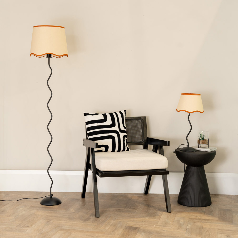 ValueLights Wiggle Linen Scallop Rust Edge Shade Black Metal Stem LED Table Lamp Image 3