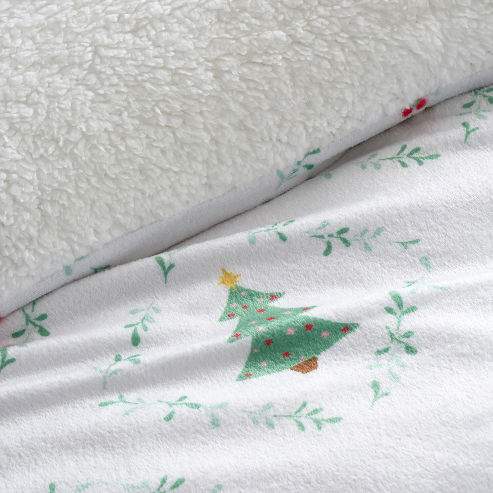 Christmas Trellis Fleece Duvet Set White King Image 4