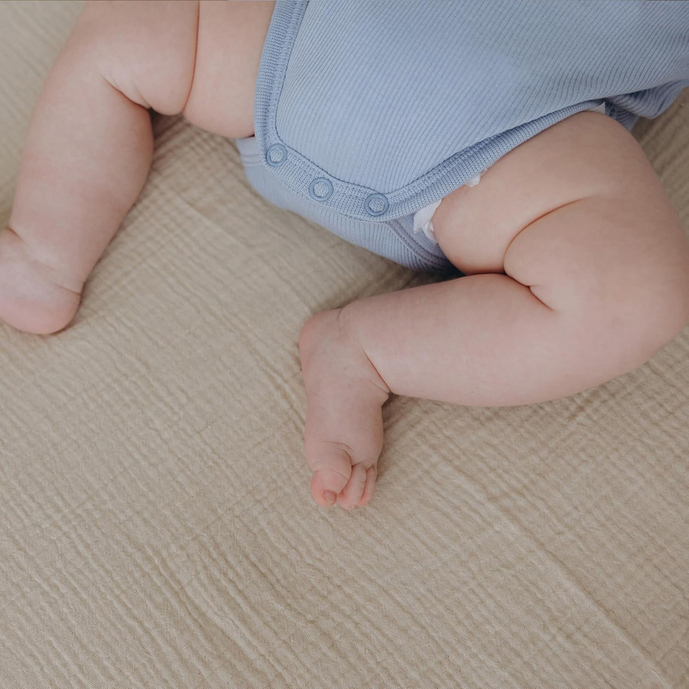 MHG Living Olive and Ecru Cotton Muslin Fitted Cot Bed Sheet 120 x 60cm 2 Pack Image 3