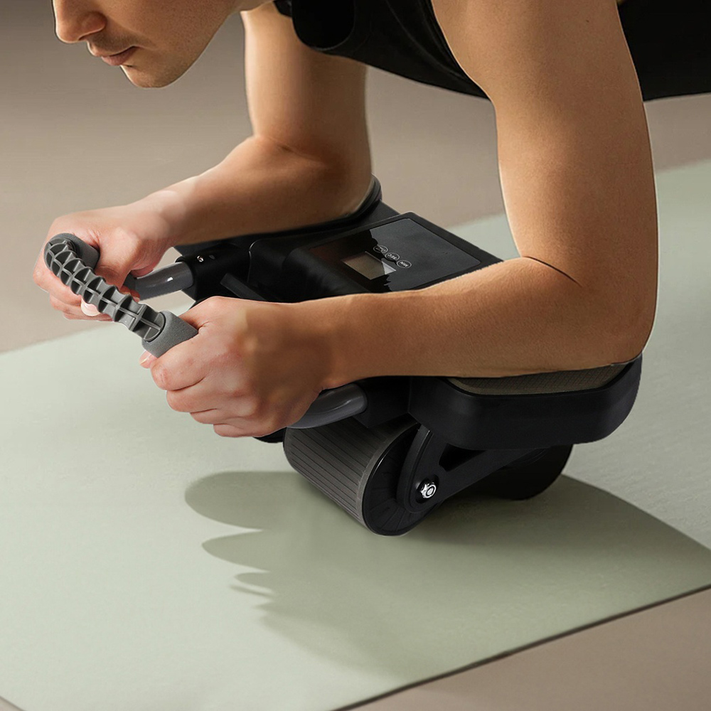 Spector Centra 4-Wheel Abdominal Roller with Elbow and Knee Pads Image 3