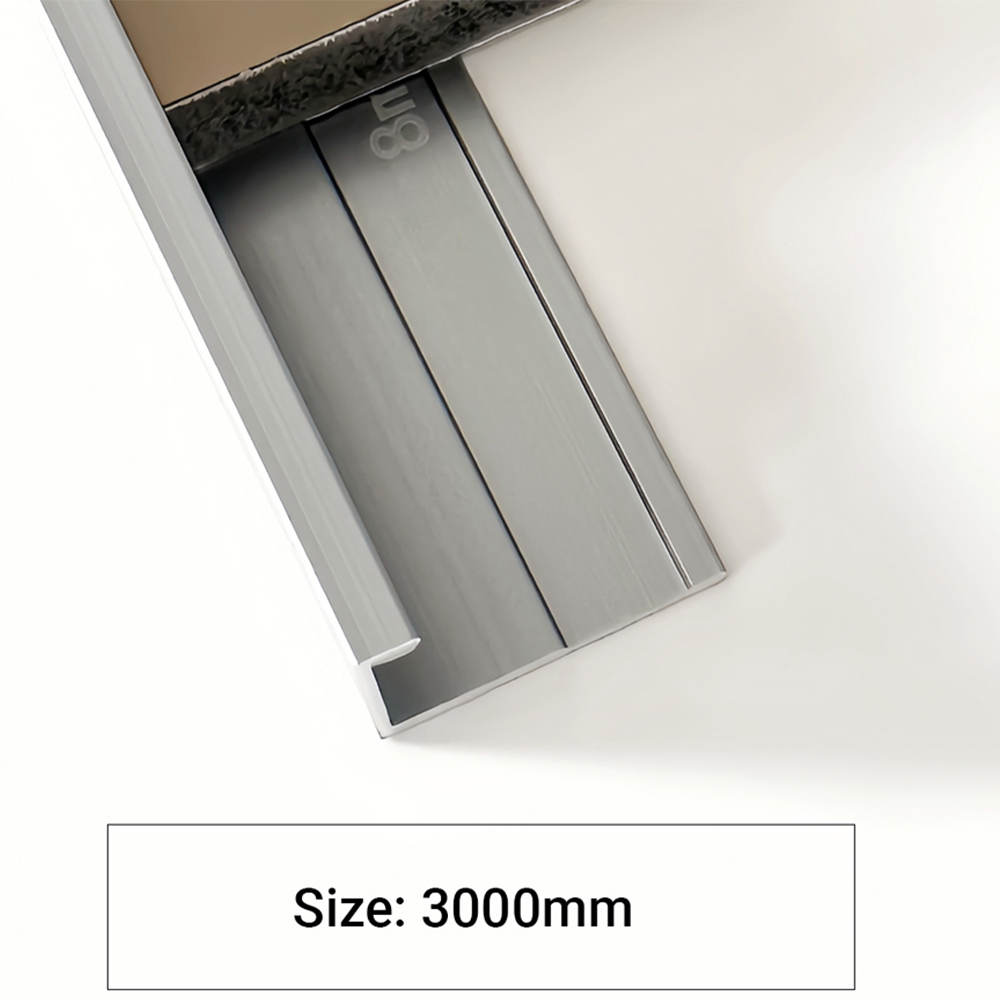 Britwall Silver Closing Edge Line End Trim Image 3