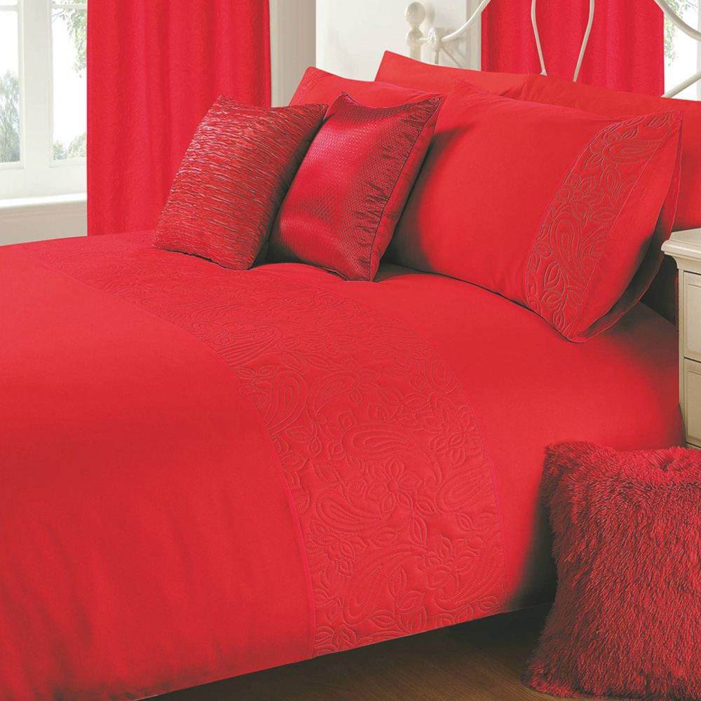 Intimates Alexis Single Red Quilted Floral and Paisley Duvet Cover Set Image 2