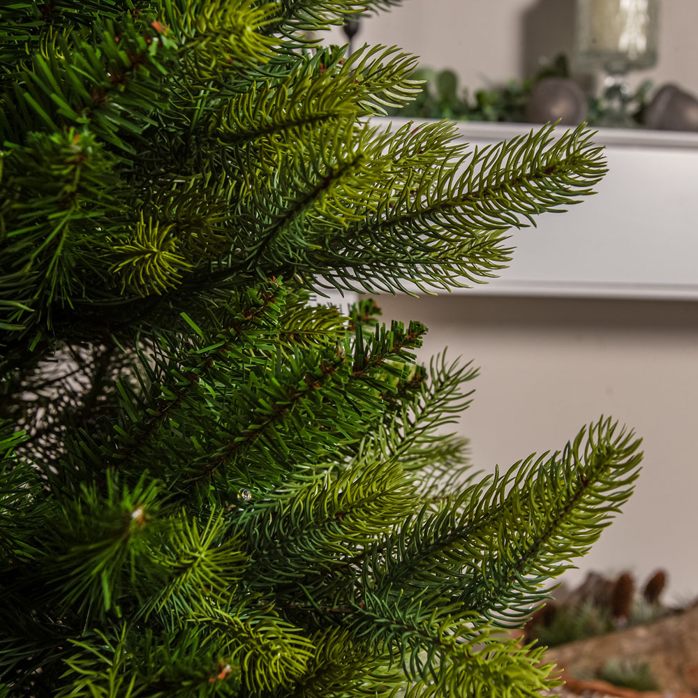 The Christmas Centre Pre-Lit Canterbury Artificial Xmas Tree 4.5ft Image 4