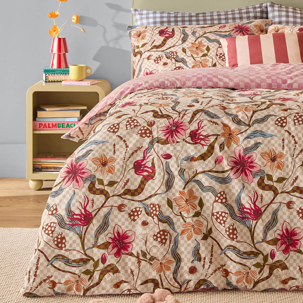 Furn Christmas Juno Single Pink Printed Reversible Duvet Cover Set Image 4