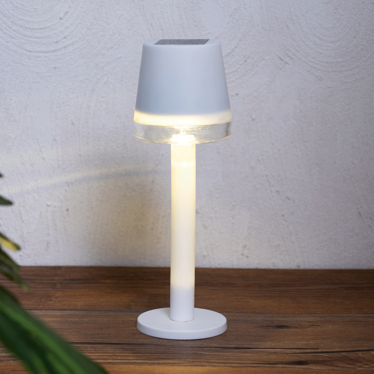 Solar Enzo Table Lamp Image 3
