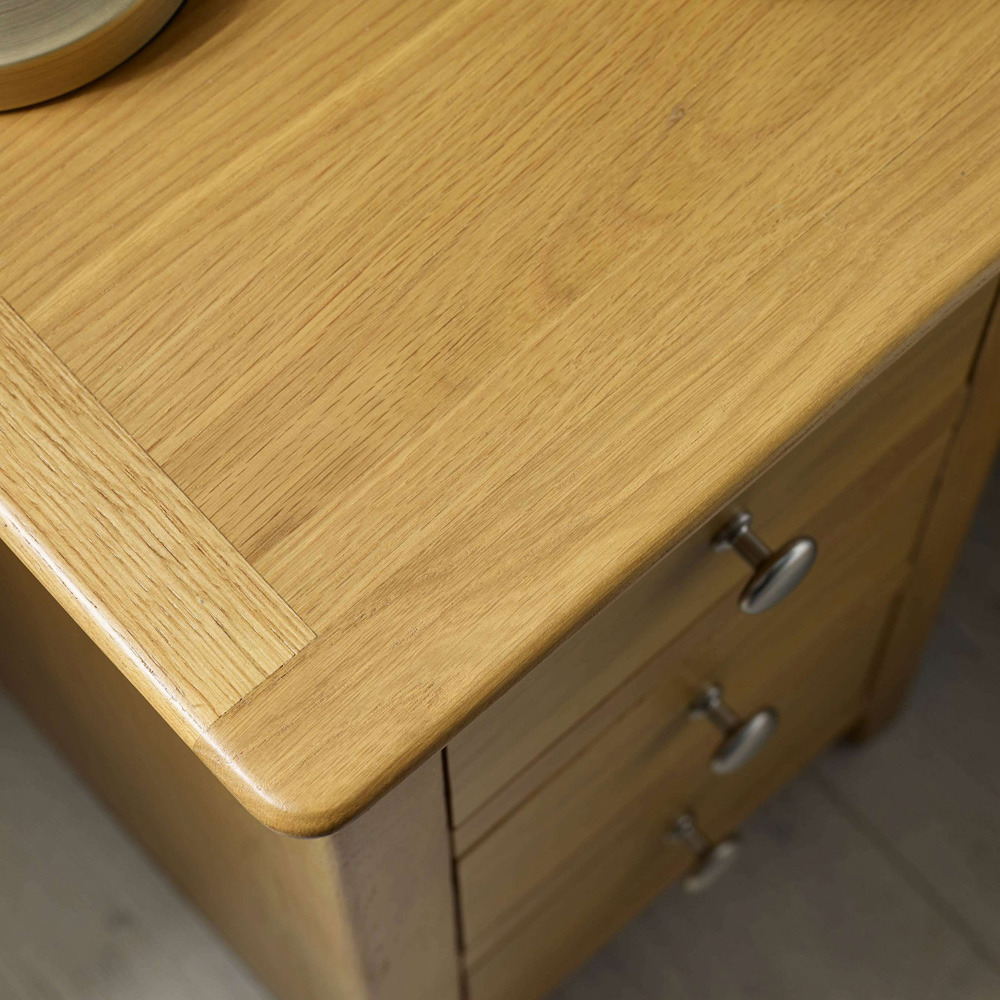 Julian Bowen Somerset 3 Drawer Oak Compact Bedside Table Image 6