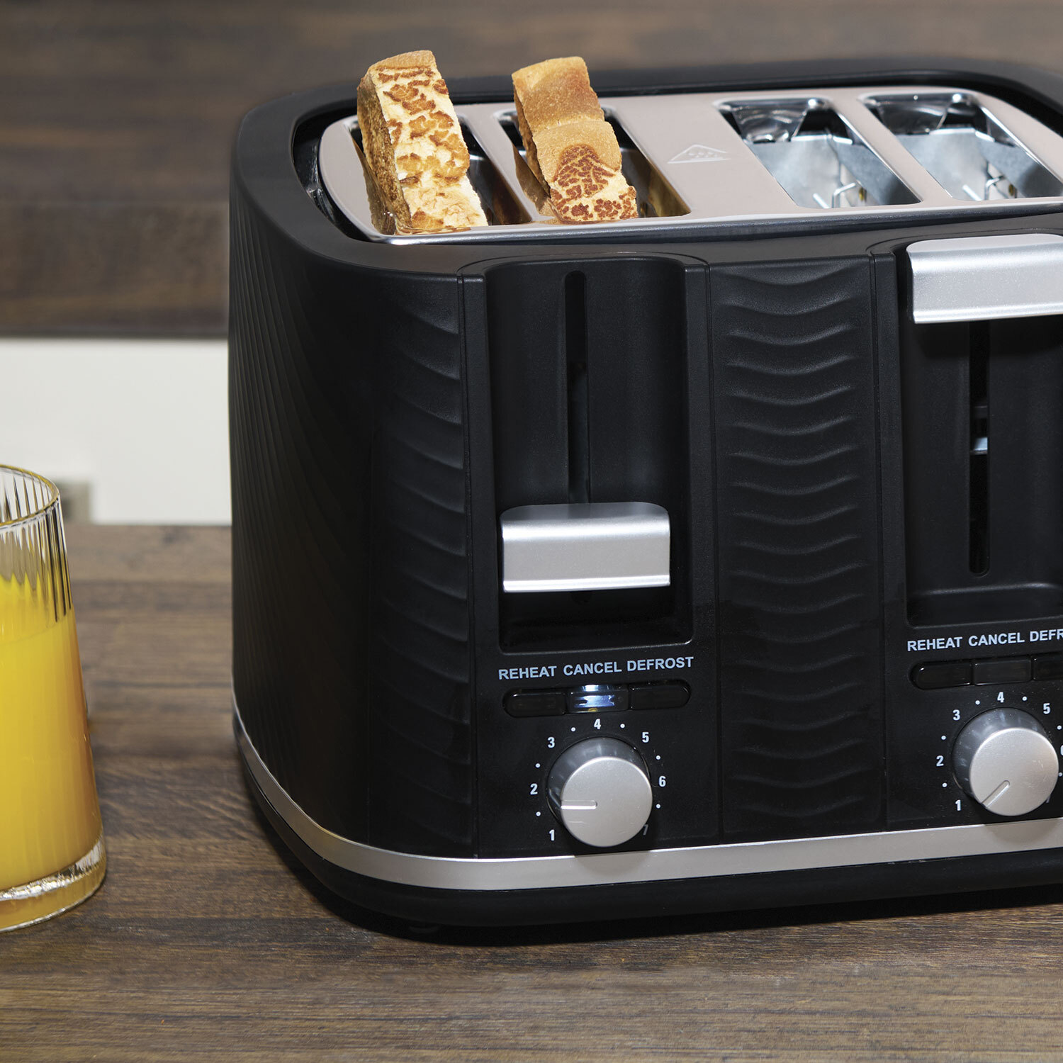 Revolve 4 Slot Toaster Black Image 6