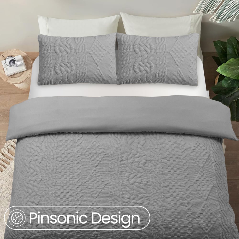 Velosso King Size Grey Quilted Knit Duvet Set Image 2