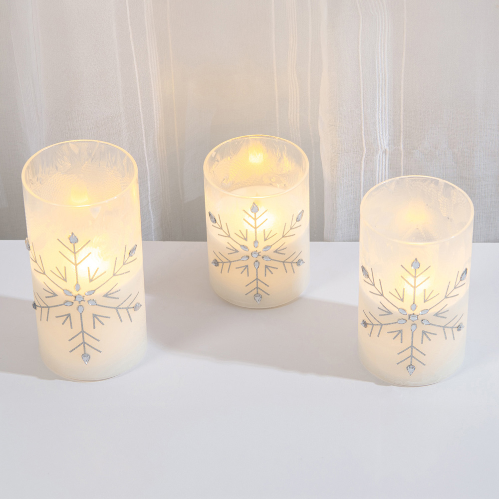 Snowflake LED Candles Set White Image 8