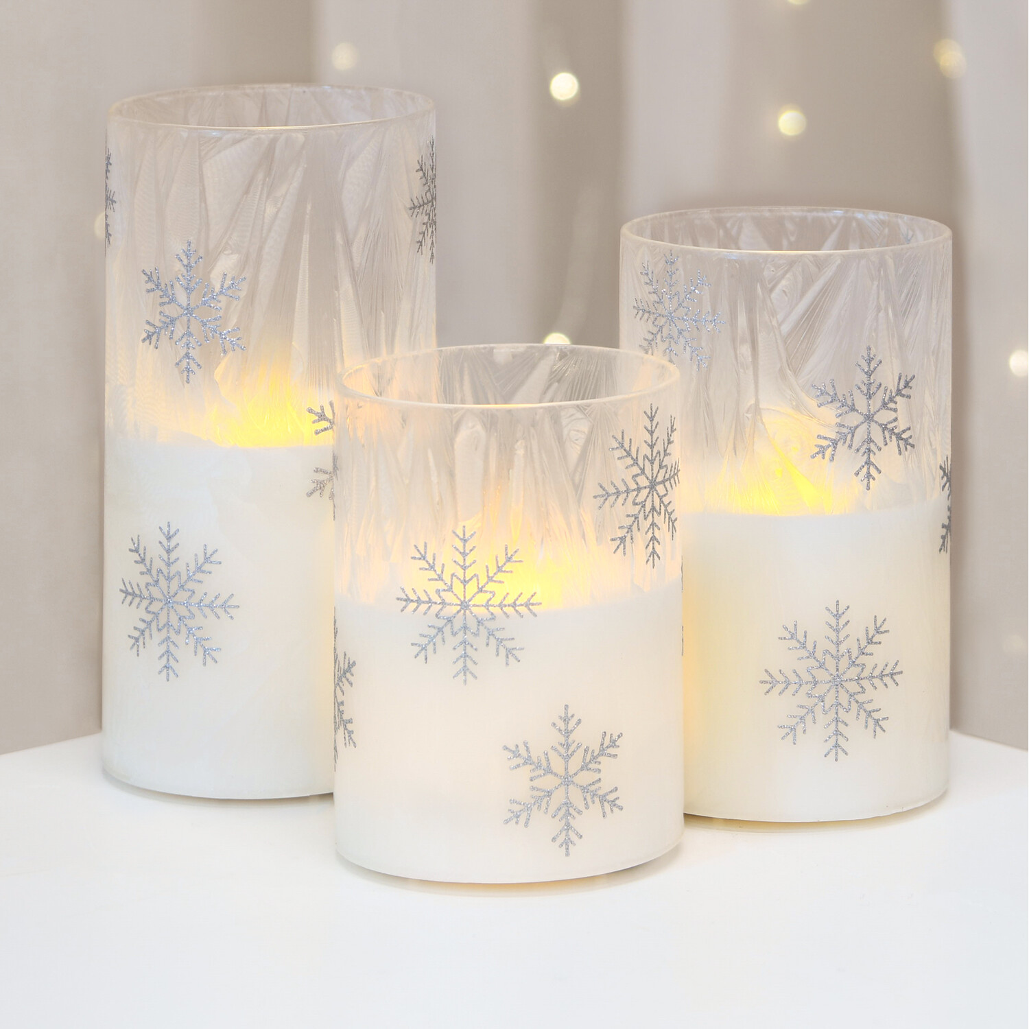 Set of 3 Snowflake LED Candles White Image 2