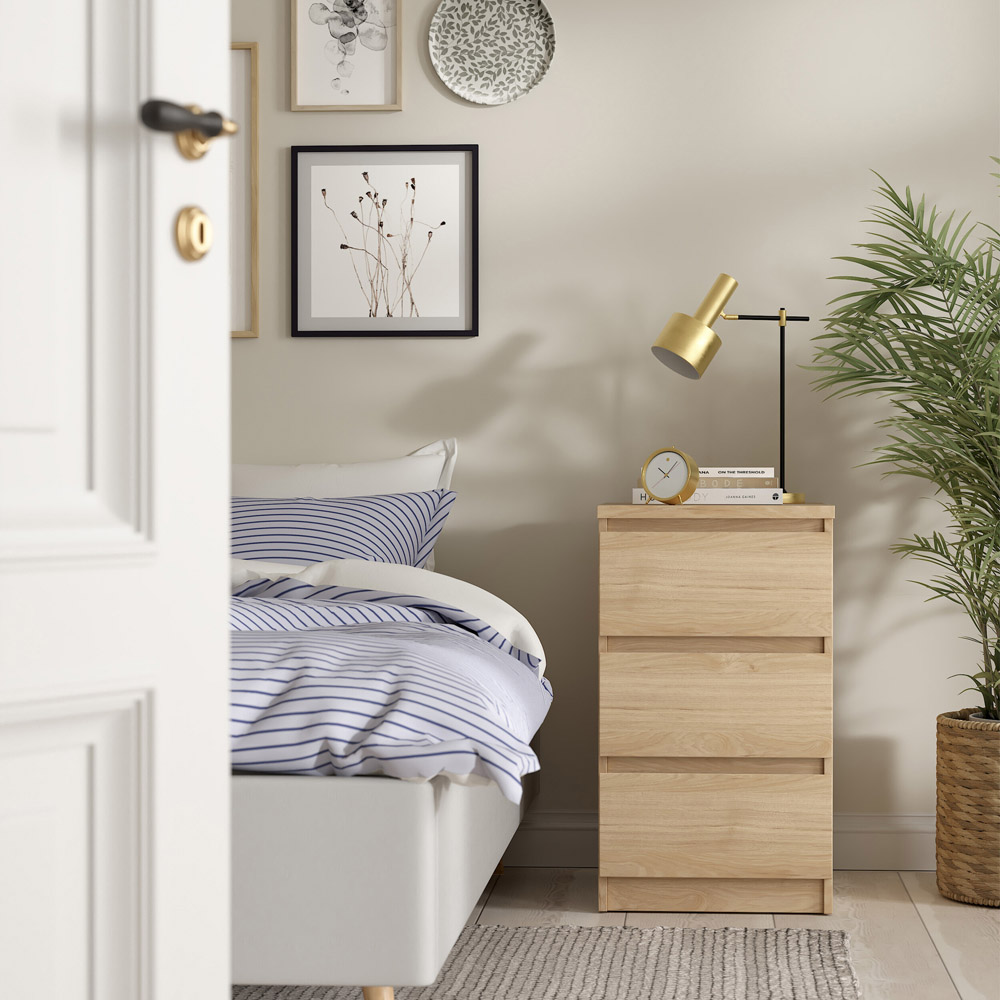 Florence 3 Drawer Jackson Hickory Oak Bedside Table Image 6