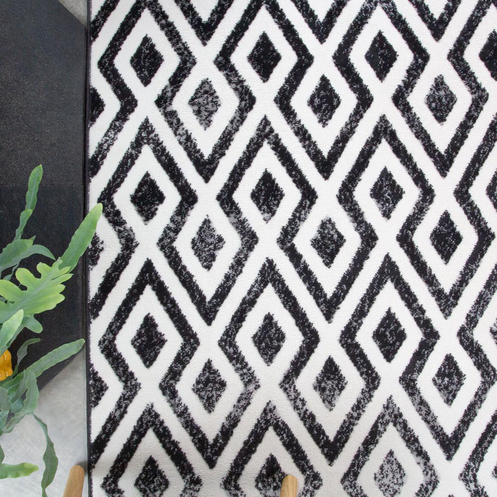 Kukoon Enzo Gigi Black and White Diamond Soft Shaggy Rug 60 x 110cm Image 5