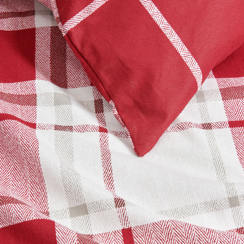 Wilko 100% Brushed Cotton Red Check Double Duvet Set Image 2