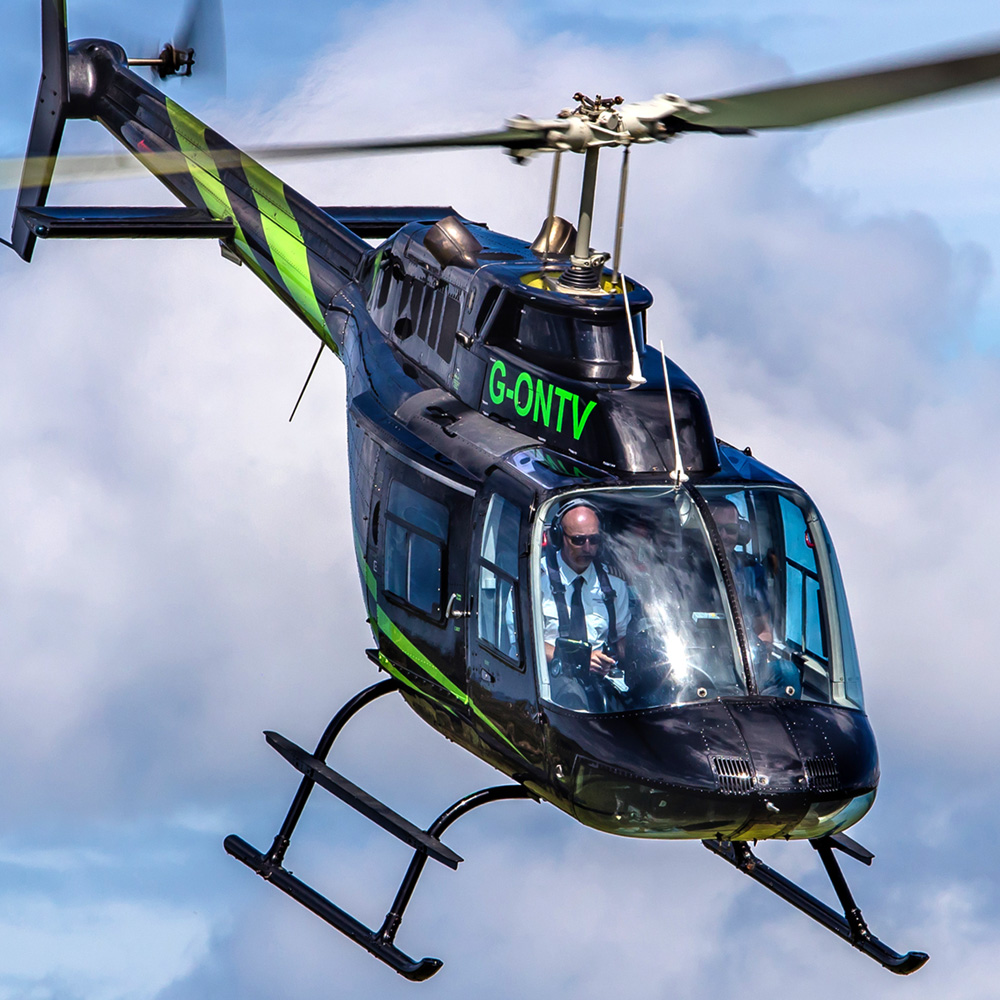 Activity Superstore Ultimate Helicopter Flight Gift Experience Image 3