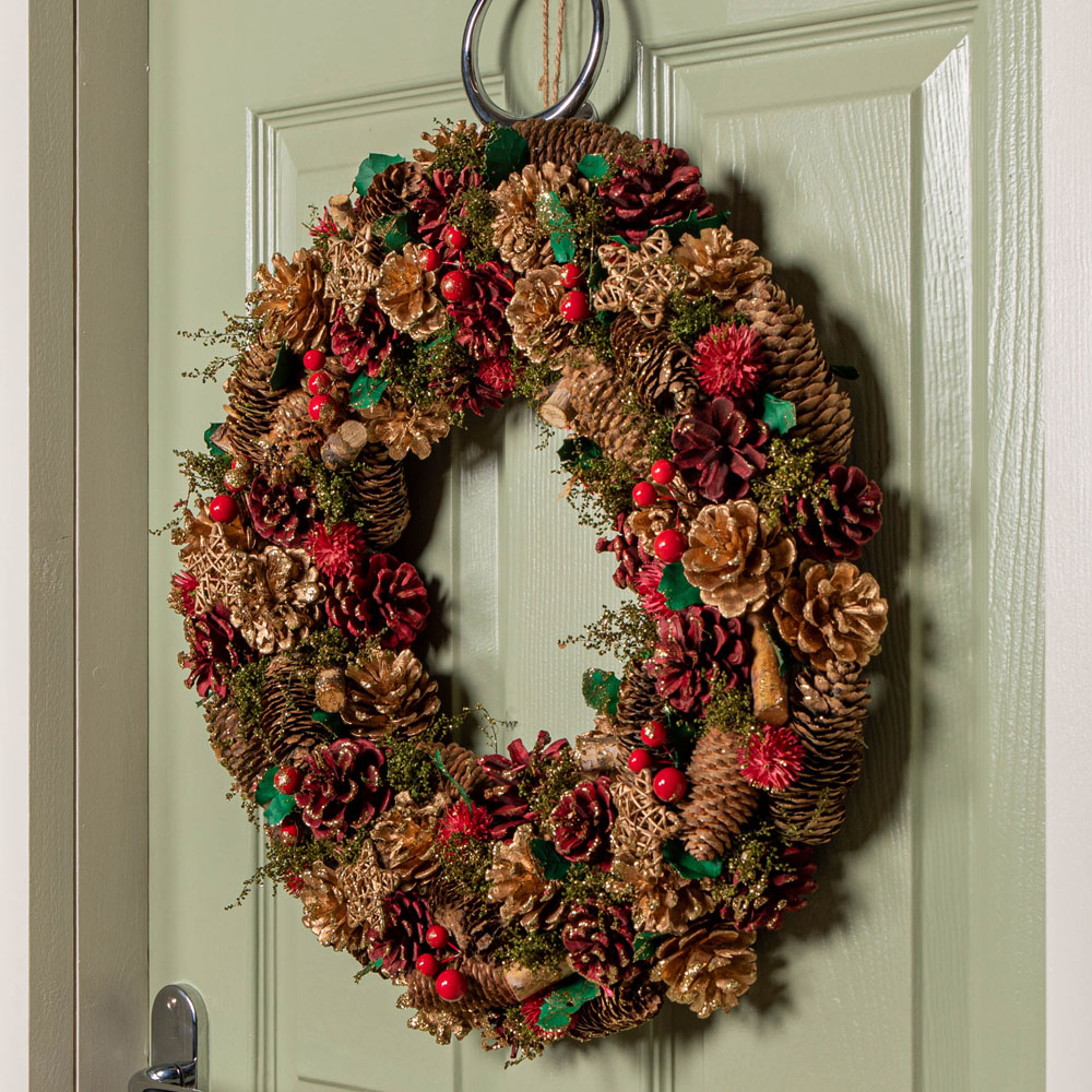 Samuel Alexander Red Wreath with Berries and Pinecones 50cm Image 7