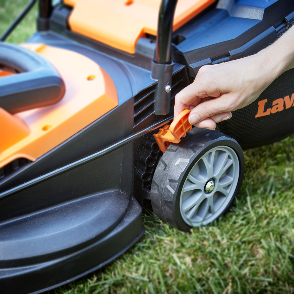 LawnMaster M2EB1232M 1200W 32cm Electric Lawn Mower with Rear Roller Image 4