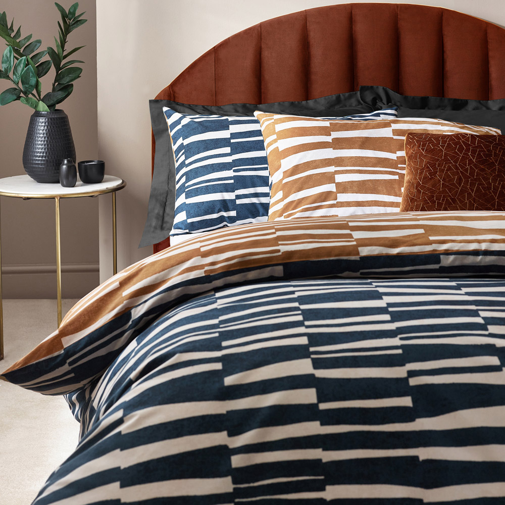 Hoem Piper Double Dusk and Bronze Abstract Cotton Rich Duvet Cover Set Image 2