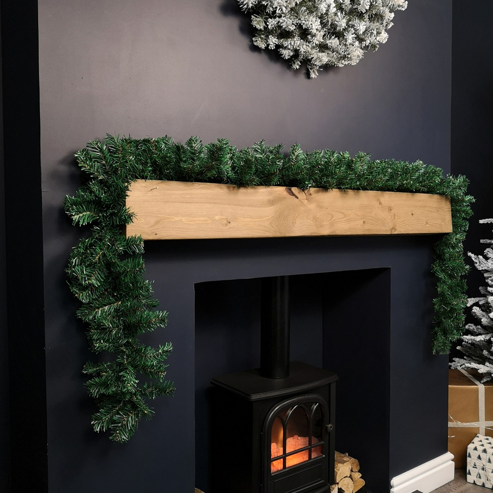 Samuel Alexander Plain Green Christmas Garland with 260 Tips 270cm Image 2