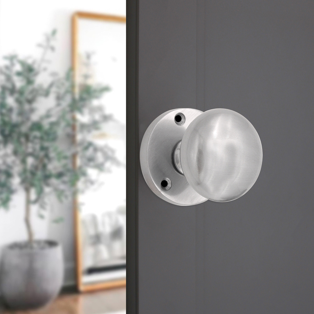 Spira Brass Satin Chrome Victorian Mortice Door Knob 2 Pack Image 2