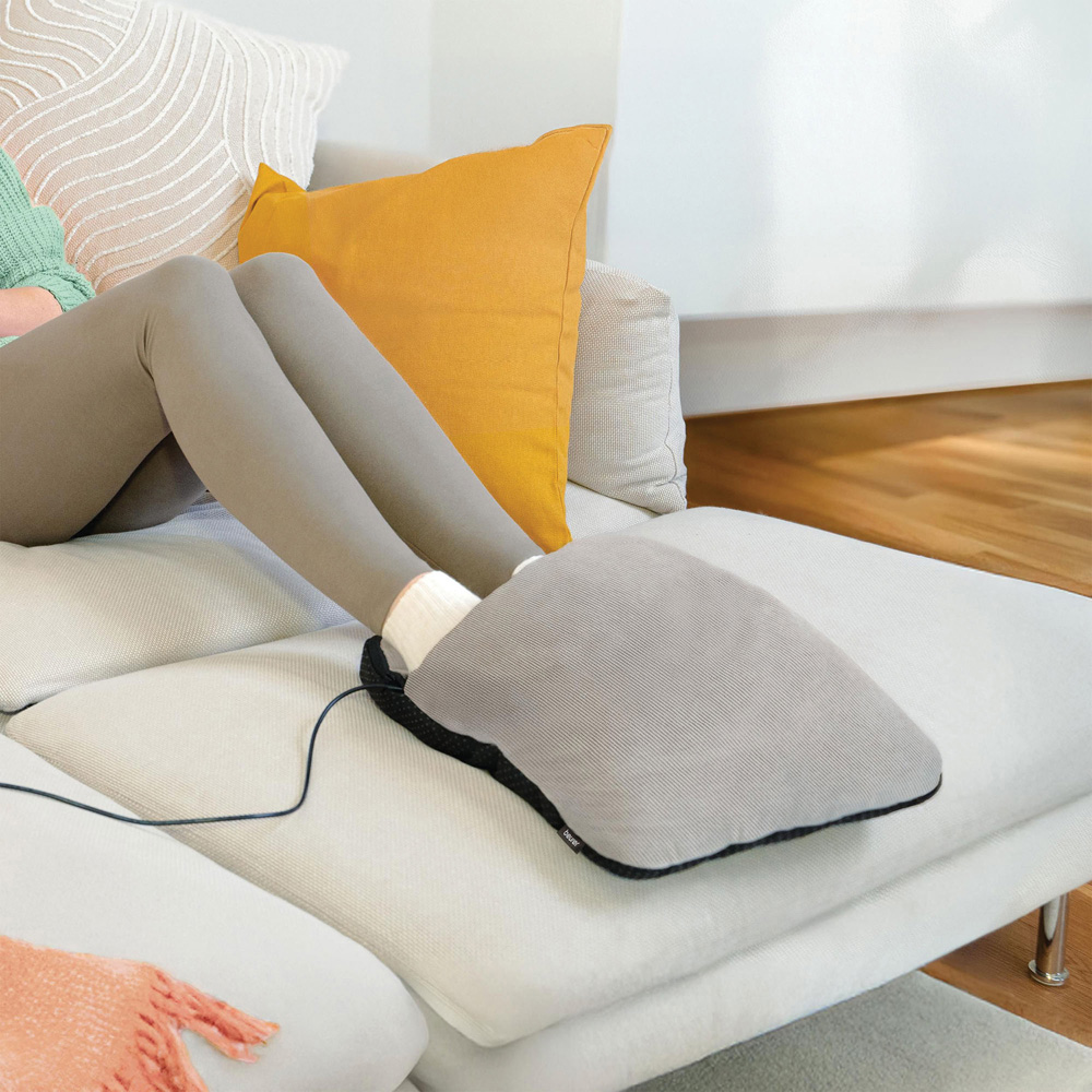 Beurer FM 28 2-in-1 Compact Foot Warmer and Massager Image 2