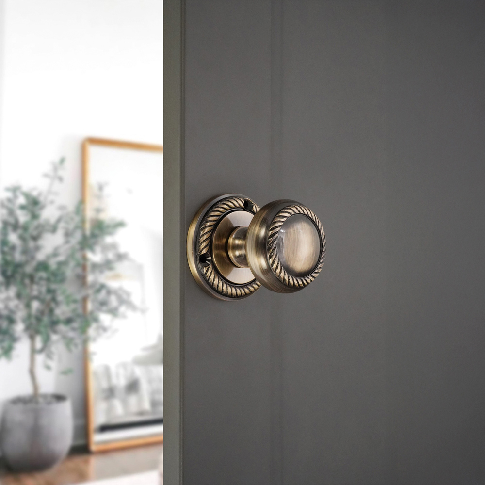 Spira Brass Antique Brass Georgian Mortice Door Knob 2 Pack Image 2