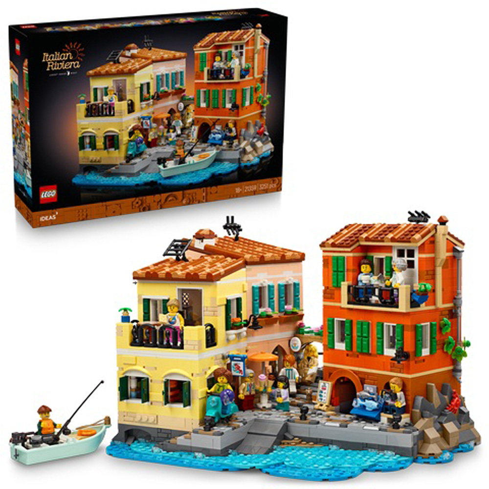 Lego Ideas 21359 The Italian Riviera Set Image 3